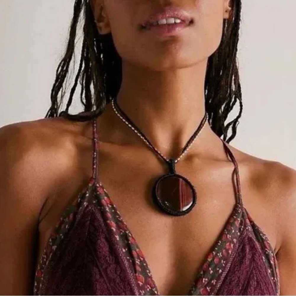 FREE PEOPLE Lumen Pendant Choker (Black/Gold)